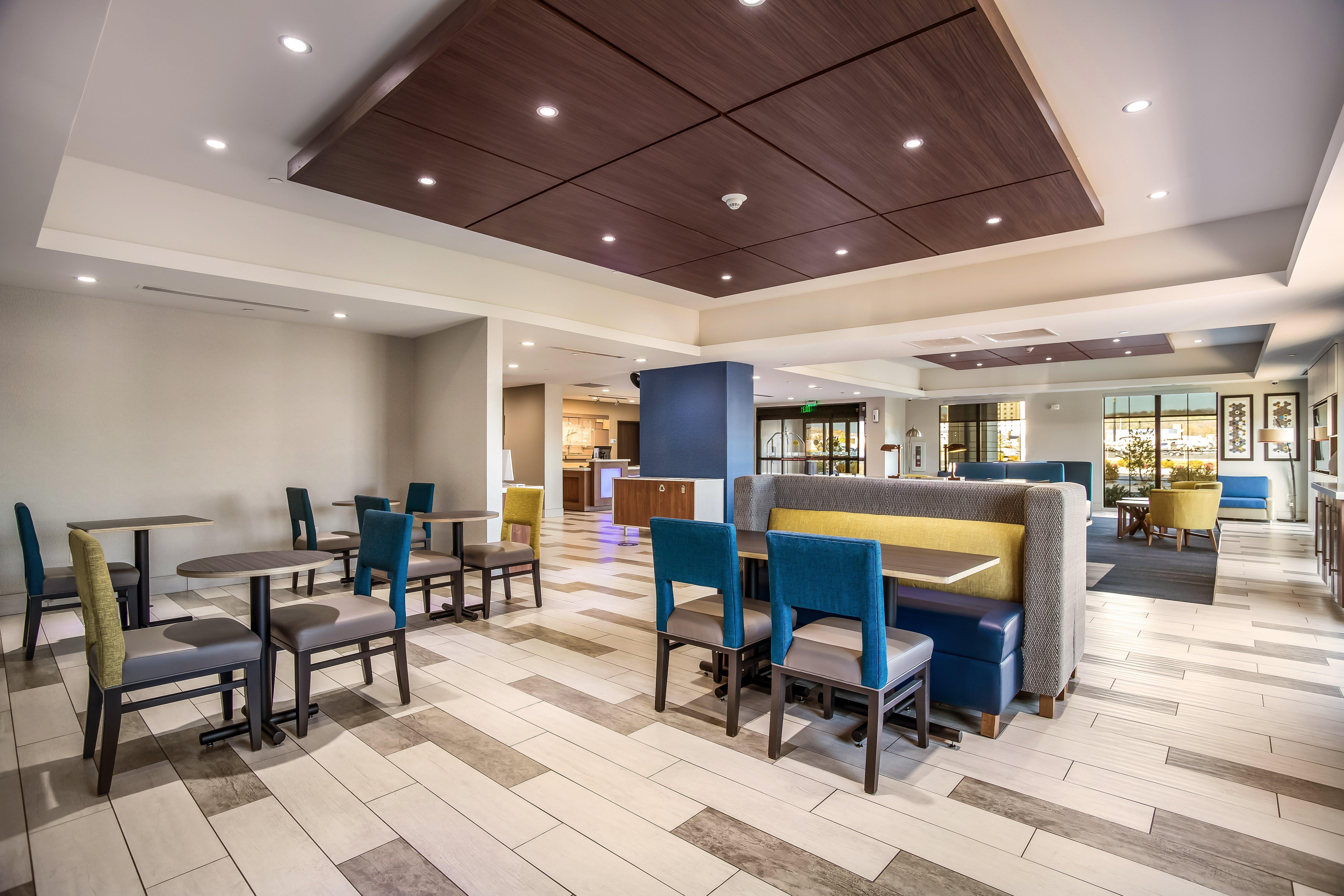 Holiday Inn Express & Suites Tulsa East - Catoosa By Ihg Экстерьер фото